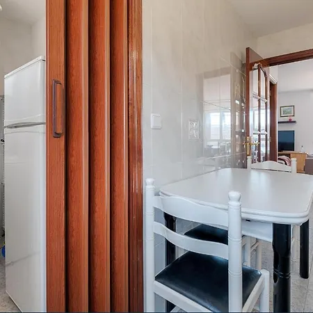 2 Bedroom Gorgeous In Apartmán Corcubión