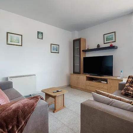 2 Bedroom Gorgeous In * Corcubión