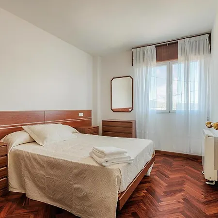 2 Bedroom Gorgeous In Corcubión